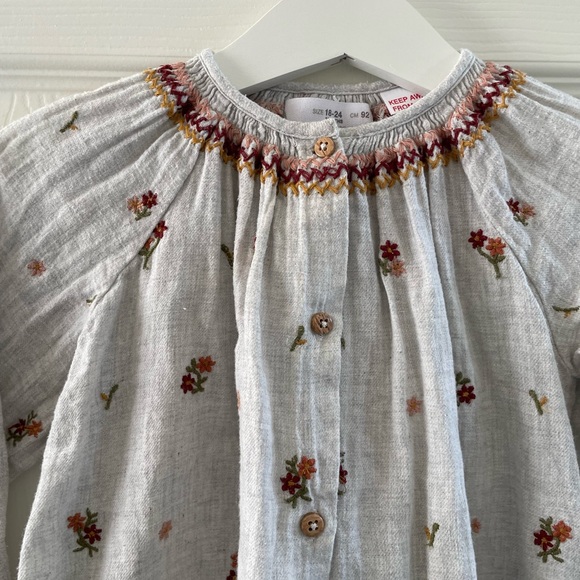 Zara Embroidered Blouse - Picture 4 of 7